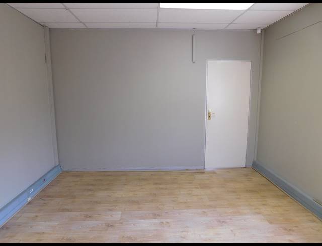375M² OFFICE TO LET IN HYDE PARK